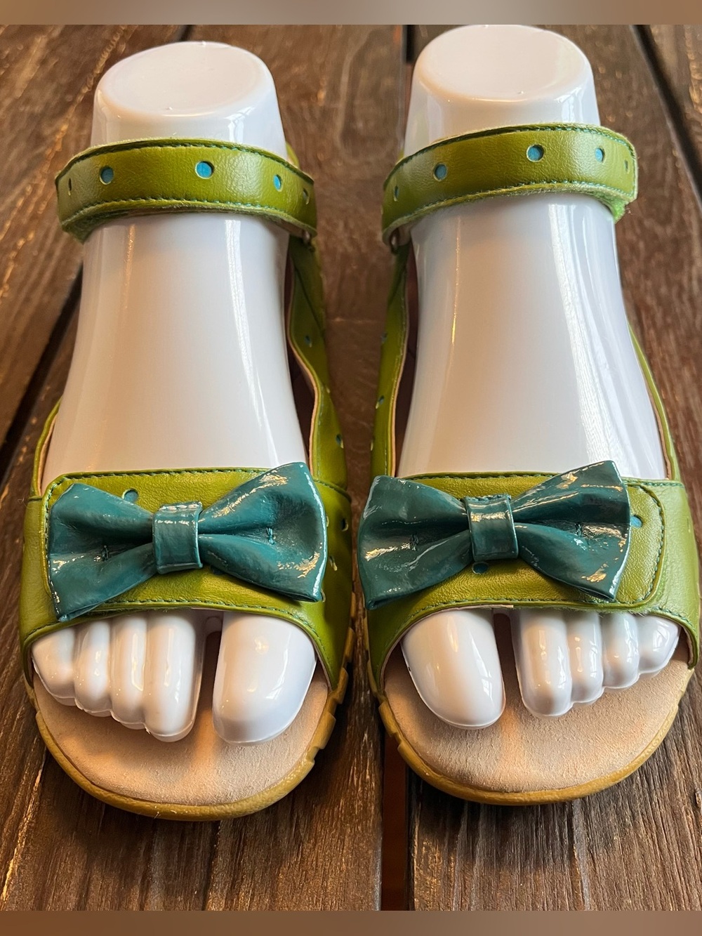 Livie And Luca Girls Sandals Size 3 Green Blue Minnie Bow Polka Dots Shoes